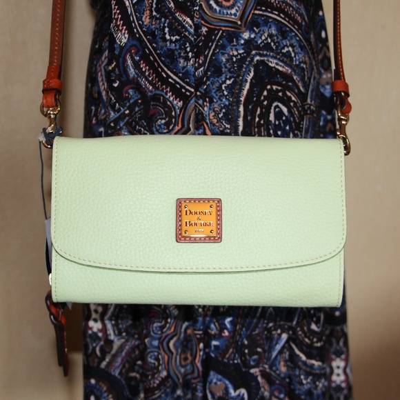 Dooney & Bourke Handbags - NWT Dooney & Bourke Pebble Grain Clutch Wallet